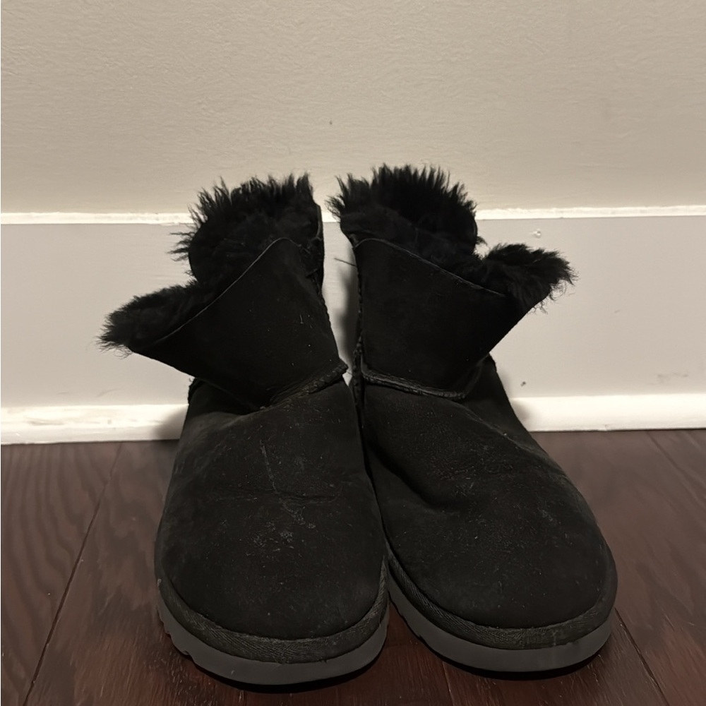Women's Black Fur-Lined Uggs